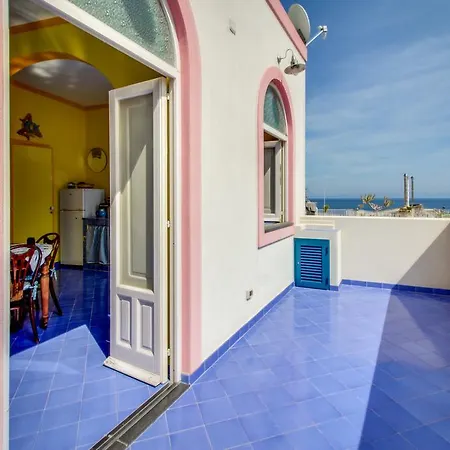 Garibaldi Apartment *